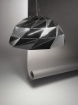Immagine di Sospensione Paralume Sfaccettato Taglio Laser 3xE27 Nero e Oro Tilt Perenz