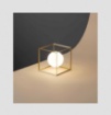 Immagine di Lumetto Cubo Metallo Oro Con Sfera Bianca Vetro Cube Perenz