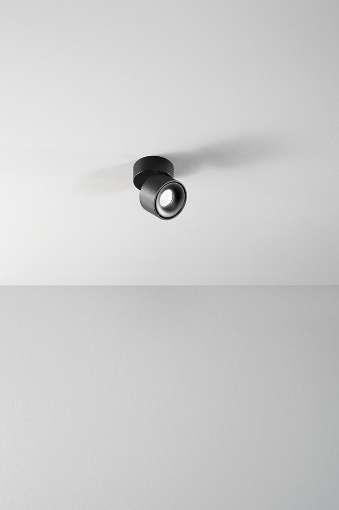 Immagine di Faretto Orientabile Nero Da Soffitto Led 8w CCT Camera Perenz