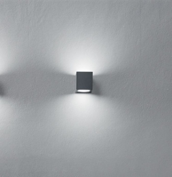 Immagine di Applique Da Esterno Totem Cubo Bianco Led Gx53 Biemissione IP54 Perenz