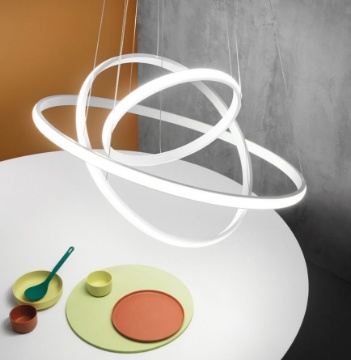 Immagine di Lampadario Da Soggiorno Tre Anelli Luminosi Led 60w 3000k Iole S3 Gea Luce