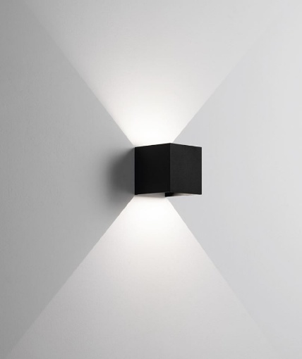 Immagine di Lampada Da Parete Cubo Nero Led 10w 3000k Biemissione Kubie IP20 Isyluce 950B