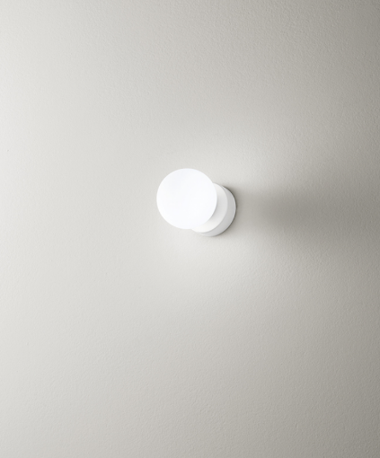 Immagine di Lampada da Parete o Soffitto Moderna Bianca Paralume Sfera Vetro 1xG9 Maga Perenz 8070 B 