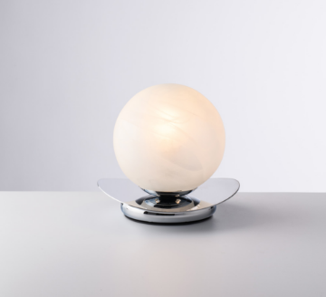 Immagine di Lampada Decorativa da Comodino Cromo con Sfera Vetro Bianco Alabastro Selene Bonetti