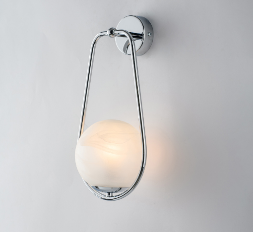 Immagine di Applique Design Moderno Cromo con Paralume Sfera Vetro Bianco Afrodite Bonetti 