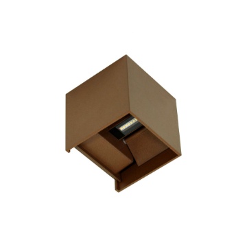 Immagine di Applique Cubo Corten Con Fascio Luce Regolabile Led 6,8w 4000K IP54 Lek Beneito Faure