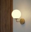 Immagine di Applique Bowling Oro Opaco Con Boccia Vetro Opale 1xE27 Smarter Lighting