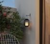 Immagine di Lampada da Appoggio con Supporto Parete Rete Metallo Nero Led Energia Solare Sonora IP44 Trio Lighting 