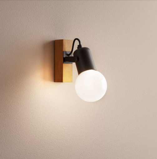 Immagine di Applique Industrial Legno Con Faretto Metallo Nero Orientabile Taffi Smarter
