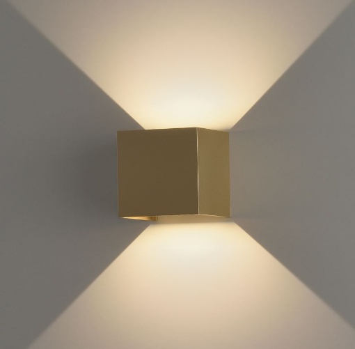 Immagine di Applique Led IP65 Kendo Cubotto Oro Luce Sopra e Sotto Regolabile ACB