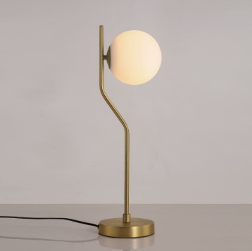 Immagine di Lume da Tavolo Decorativo Moderno Maui Oro Anticato e Sfera Vetro Bianco ACB