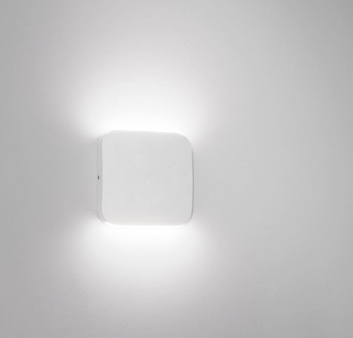 Immagine di Applique Da Esterno Kuadra Bianco Doppia Emissione Led Sopra e Sotto IP54 Isyluce 560