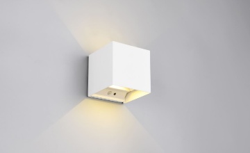 Immagine di Applique Talent Cubo Bianco Led 1w 3000k Ricaricabile Con Sensore Movimento Trio