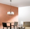 Immagine di Lampadario Soggiorno Nero Con 5 Paralumi Bianchi Sally Fan