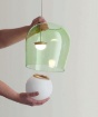 Immagine di Lampadario Rotondo Sfere Bianche Led 25w 3000k Con Vetri Colorati Santos Ondaluce