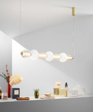 Immagine di Lampadario Barra Led 3000k Oro Con Vetri Bianco Ambra Totem Fan Europe