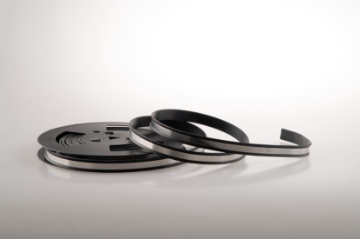 Immagine di Nastro Flessibile Nero Cavo Teso 1Mt Per Strip Led max 11mm Segmento Intec