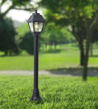 Immagine di Lampioncino Classico Nero In Resina Per Esterno IP55 108cm Alba Top Light