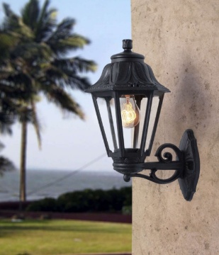 Immagine di Applique Classica Nera In Resina Da Esterno IP55 Asti Top Light
