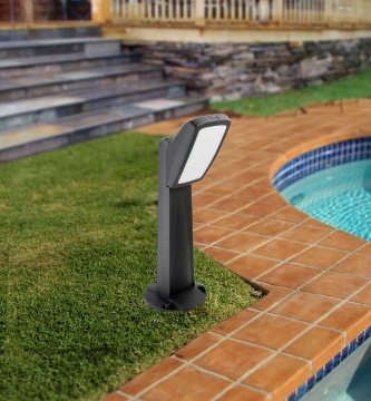 Immagine di Paletto Basso Per Giardino Moderno Nero 64cm IP66 Trento Top Light