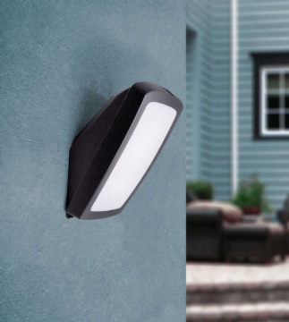 Immagine di Applique Faro Inclinato Per Esterni Nero IP66 1xE27 Trento Top Light