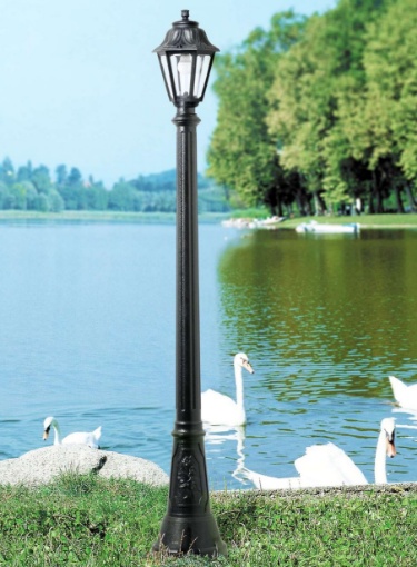 Immagine di Lampione Alto Da Esterno 182 cm Resina IP55 Asti Top Light