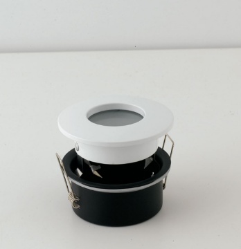 Immagine di Porta Faretto Bianco Da Incasso Tondo GU10 82 mm IP65 Viper Intec