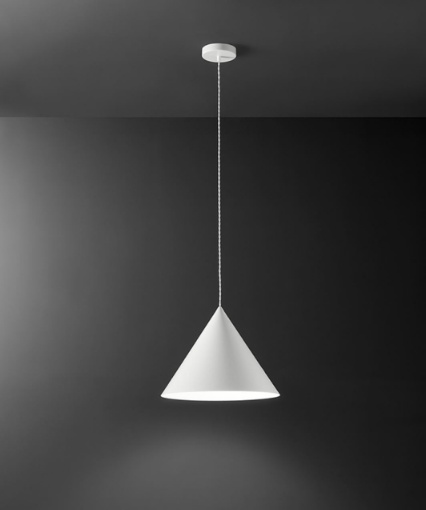 Immagine di Lampada A Sospensione Conica Per Tavolo 40 cm Iconic Perenz