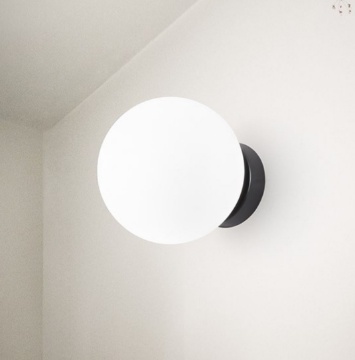 Immagine di Applique Nera Plafoniera Sfera Bianca 15 cm Maga Perenz 8072 N