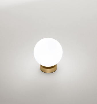 Immagine di Lumetto Base Oro con Sfera Vetro Bianco 10 cm Maga Perenz 8066 OR