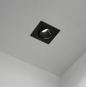 Immagine di Faretto Quadrato Nero Orientabile Per Cartongesso 90mm Perenz
