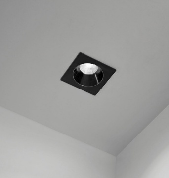 Immagine di Faretto Da Incasso Per Controsoffitti Nero Quadrato 90 mm Perenz