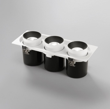 Immagine di Incasso Rettangolare Con Faretti Estraibili Led 3x30w CCT Ottica 24 Outsider Intec