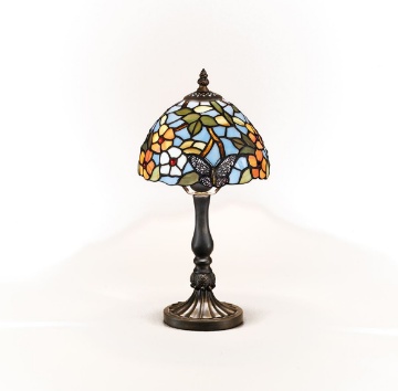 Immagine di Lumetto Tiffany Vetro Decorato Butterfly Perenz 54 cm