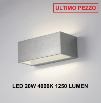Immagine di Applique Esterno Rettangolare 22 cm Nichel Led CCT 18w Biemissione