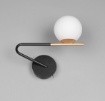 Immagine di Applique Moderna Nero Oro Con Sfera Vetro Bianco Flaming Trio