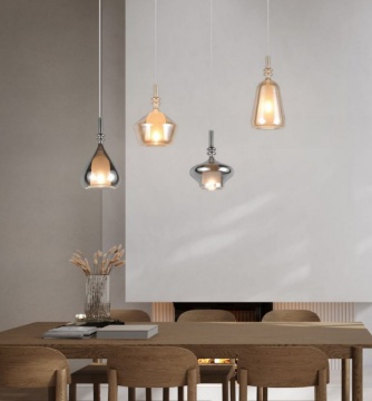 Immagine di Lampadario Aldea 4 Luci In Linea Vetri Cromo Ambra Trio