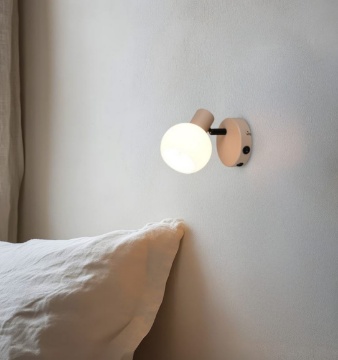 Immagine di Applique Orientabile Beige Per Comodini Vetro Bianco Boba Trio