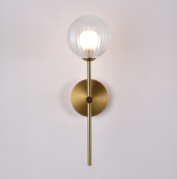 Immagine di Applique Oro Con Sfera Trasparente Vetro Doris IP44 ACB