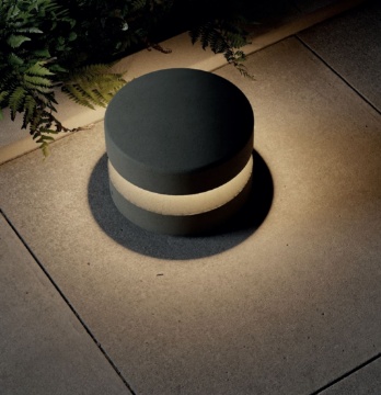 Immagine di Paletto Led Basso in Cemento Per Giardini IP65 Cliff Redo Con Picchetto