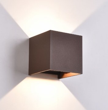 Immagine di Applique Quadrata Kendo Corten Ottica Regolabile Led CCT IP65 ACB