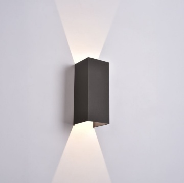 Immagine di Applique Parallelepipedo Nero IP65 Ottica Regolabile Led CCT Kendo ACB