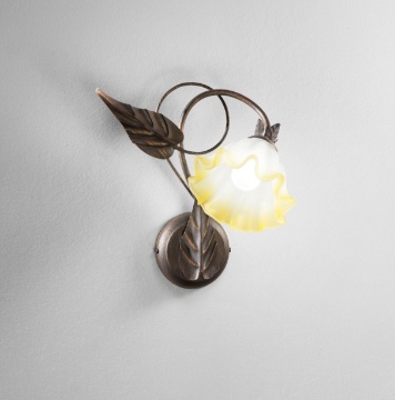 Immagine di Applique Classica Decoro Foglia Marrone Con Vetro Bianco Ambra Tristano Fan Europe